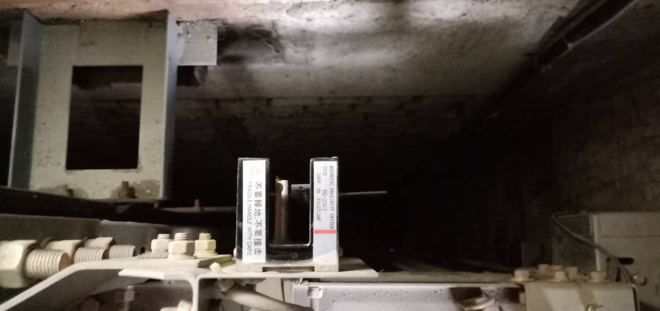 三菱系列電梯常見“死機(jī)”現(xiàn)象案例分析